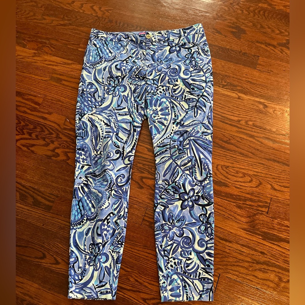 Amazing Lilly Pulitzer pants. Like new. Excellent condition. Worn twice